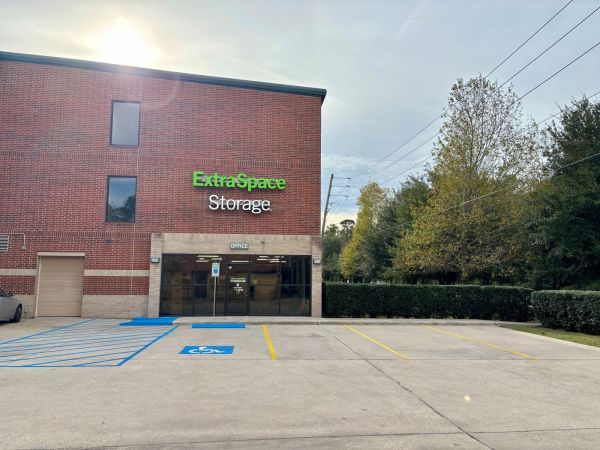 Extra Space Storage - 3797 - Kingwood - Lake Houston Pkwy - 1950 West Lake Houston Parkway