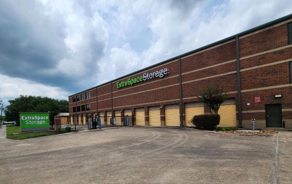 Extra Space Storage - 3804 - League City - 5960 Main St - 5960 West Main Street