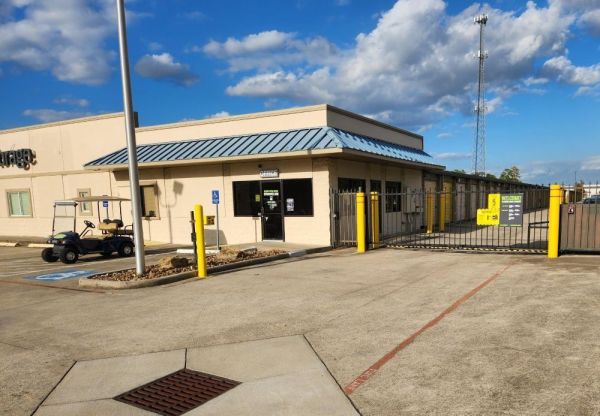 Extra Space Storage - 3846 - Spring - Rayford Road - 3411 Rayford Road