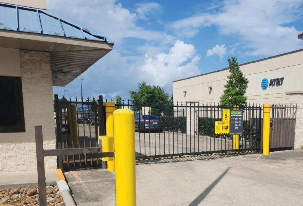 Extra Space Storage - 3846 - Spring - Rayford Road - 3411 Rayford Road