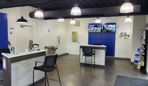Extra Space Storage - 3882 - Nashville - Madison St - 121 Madison Street