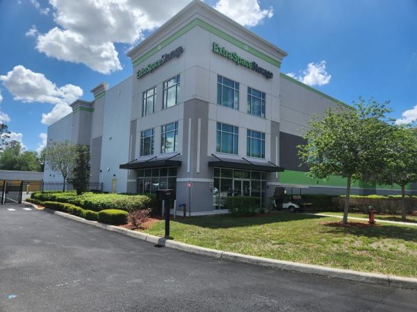 Extra Space Storage - 4108 - Wesley Chapel - 30236 Wesley Chapel Blvd - 30236 Florida 54