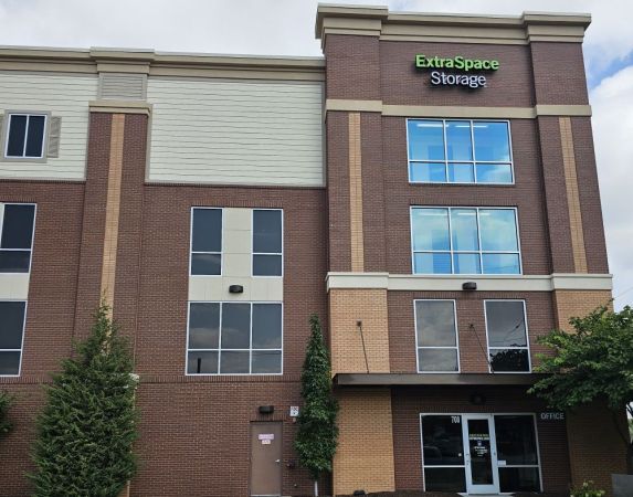 Extra Space Storage - 4144 - Nashville - Inverness Ave - 700 Inverness Avenue
