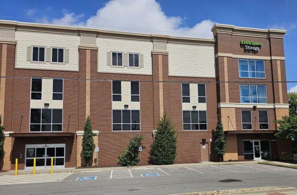 Extra Space Storage - 4144 - Nashville - Inverness Ave - 700 Inverness Avenue