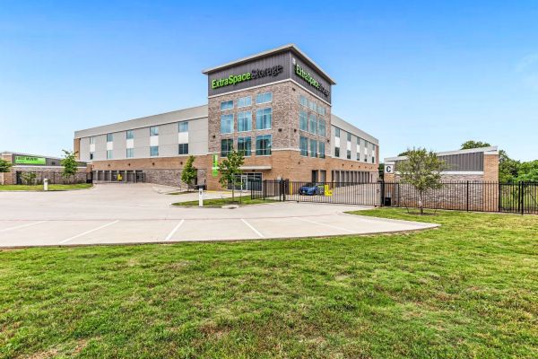 Extra Space Storage - 4214 - McKinney - Hardin Blvd - 1560 North Hardin Boulevard