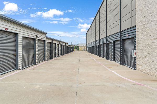 Extra Space Storage - 1952 - Dallas - Communications Drive - 4311 Communications Drive