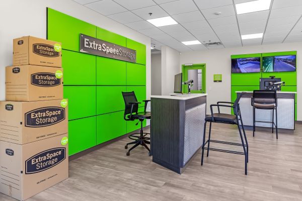 Extra Space Storage - 6005 - Tucson - Ruthrauff Rd - 1782 West Ruthrauff Road