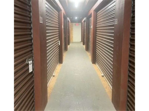 Extra Space Storage - 6010 - Portsmouth - West Rd - Annex - 330 West Road