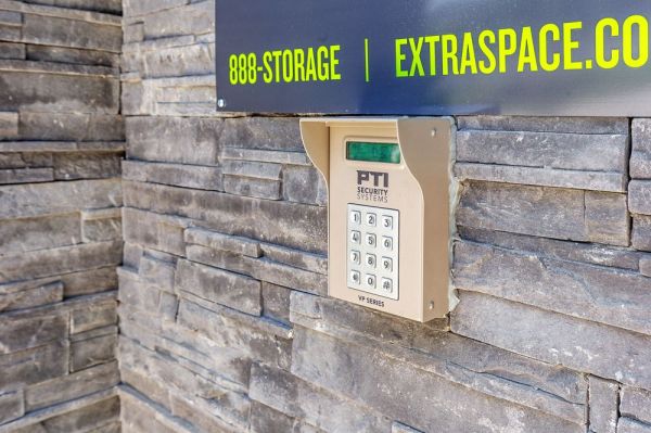 Extra Space Storage - 6066 - Jackson - County Line Rd - 2160 West County Line Road