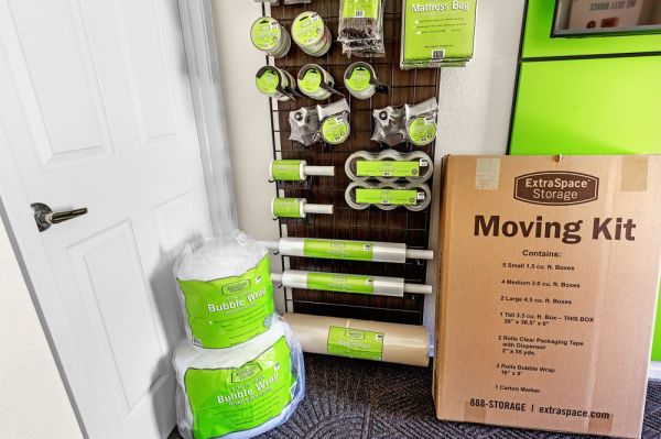 Extra Space Storage - 6123 - Albuquerque - Palomas Ave - 6801 Palomas Avenue Northeast