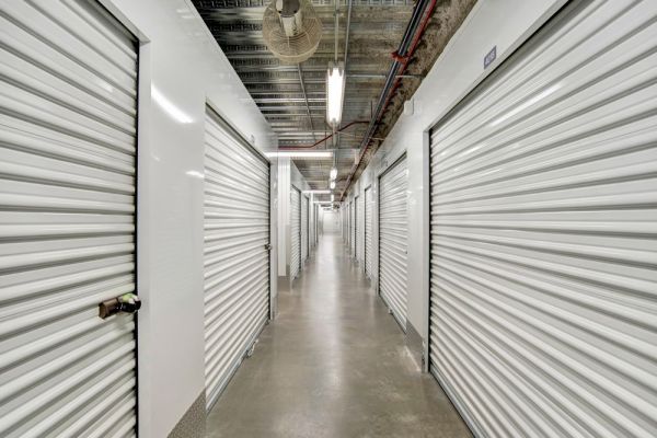 Extra Space Storage - 7171 - Rockville - Stonestreet Ave - 204 North Stonestreet Avenue