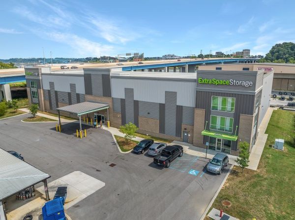 Extra Space Storage - 7214 - Chattanooga - Manufacturers Rd - 606 Manufacturers Road
