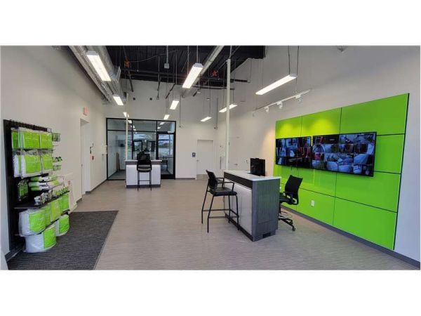 Extra Space Storage - 7505 - Palmetto Bay - Cleveland Ave - 17650 West Cleveland Avenue