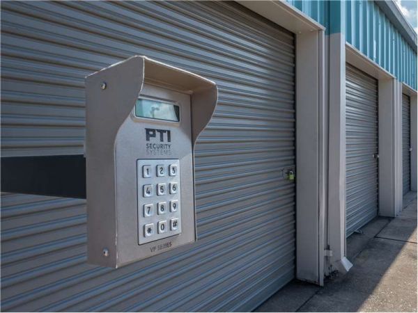 Extra Space Storage - 7544 - Houston - Canemont St - 11539 Canemont Street