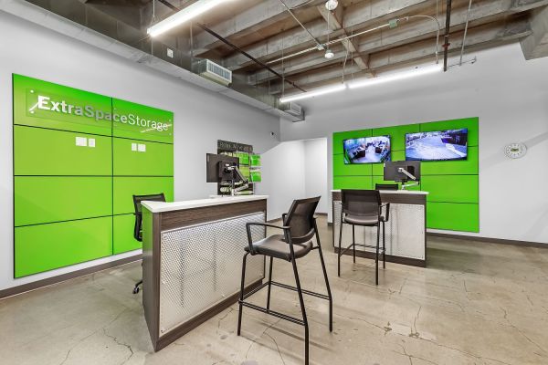 Extra Space Storage - 7549 - Monrovia - Lime Ave - 115 East Lime Avenue