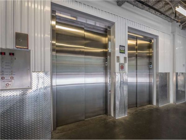 Extra Space Storage - 7581 - Atlanta - Peachtree Valley Rd NE - 56 Peachtree Valley Road Northeast