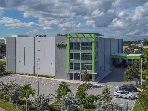 Extra Space Storage - 7583 - Ft Lauderdale - 14th Ave - 5601 Northeast 14th Avenue