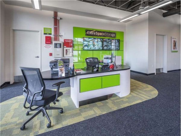 Extra Space Storage - 7592 - Lakewood - Alameda Ave - 6206 West Alameda Avenue