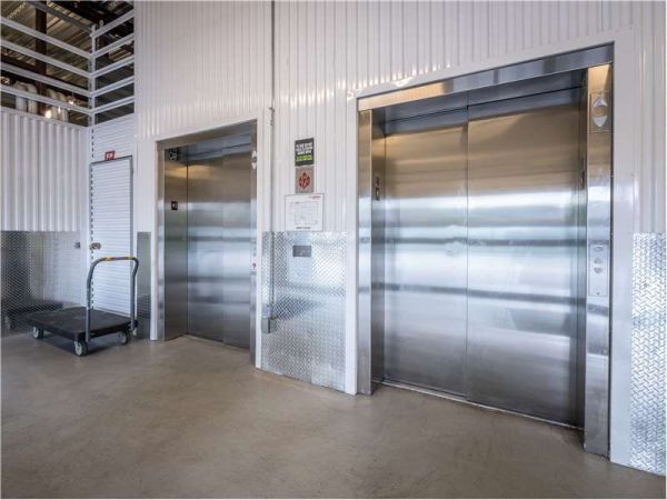 Extra Space Storage - 7592 - Lakewood - Alameda Ave - 6206 West Alameda Avenue