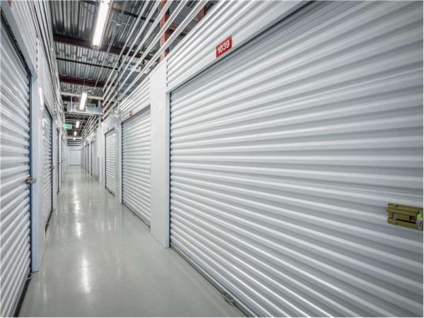 Extra Space Storage - 7592 - Lakewood - Alameda Ave - 6206 West Alameda Avenue