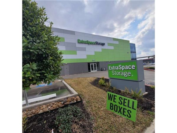 Extra Space Storage - 7604 - Houston - Brittmoore Rd - 1050 Brittmoore Road