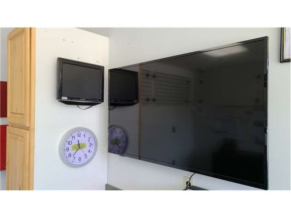 Extra Space Storage - 7622 - Upper Darby - Fairfield Ave - 237 Fairfield Avenue
