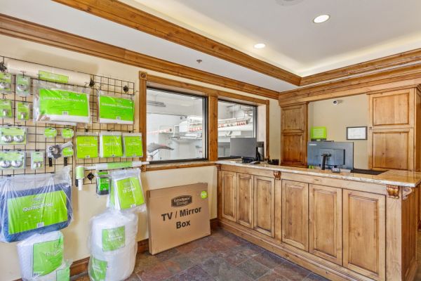 Extra Space Storage - 7697 - Avon - 910 Nottingham Road - 910 Nottingham Road