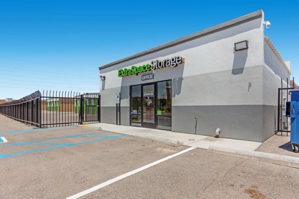 Extra Space Storage - 7727 - Albuquerque - Vista Oriente St - 2301 Vista Oriente Street Northwest
