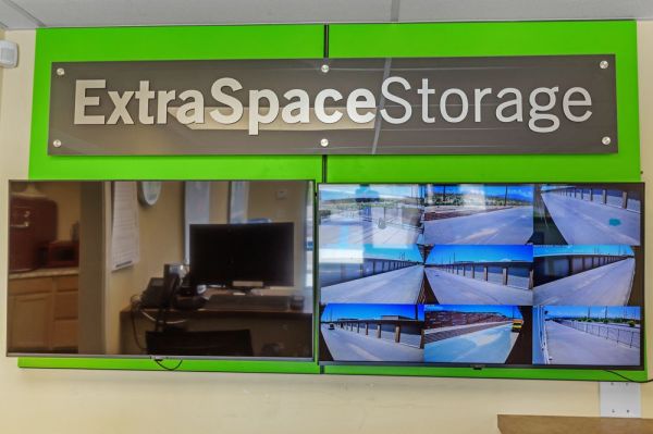 Extra Space Storage - 7727 - Albuquerque - Vista Oriente St - 2301 Vista Oriente Street Northwest