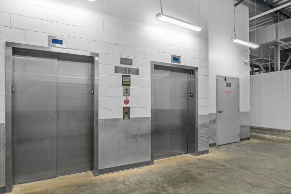 Extra Space Storage - 7752 - Navarre - 9128 Navarre Pkwy - 9128 Navarre Parkway