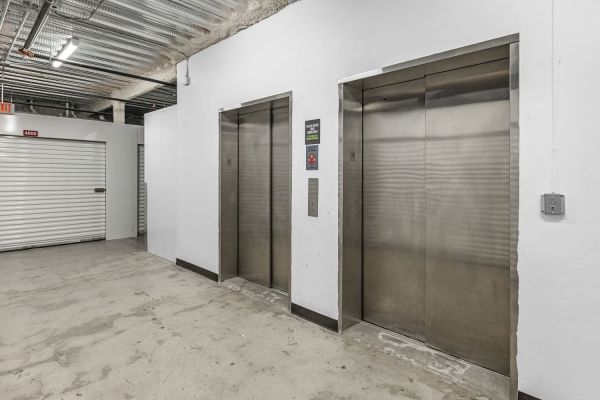 Extra Space Storage - 7779 - Miami - 27th Ave - 120 Northwest 27Th Avenue