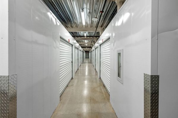 Extra Space Storage - 7779 - Miami - 27th Ave - 120 Northwest 27Th Avenue