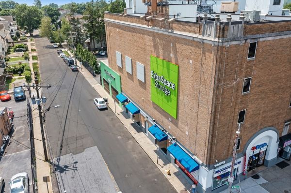 Extra Space Storage - 7780 - Stamford - Main St - 370 West Main Street