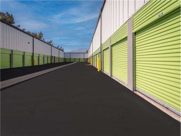 Extra Space Storage - 7788 - Ontario - Airport Drive - 1215 East Airport Drive