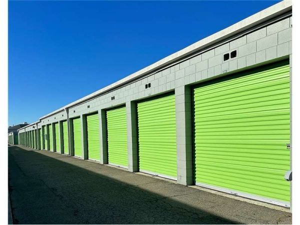 Extra Space Storage - 7826 - Oakland - 12th St - 2615 East 12th Street