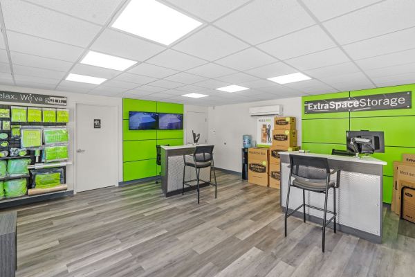Extra Space Storage - 7852 - Weatherford - Johnson Bend Rd - 2035 Johnson Bend Road