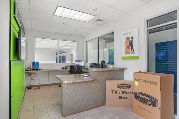 Extra Space Storage - 7882 - Clifton Park - Ushers Rd - 259 Ushers Road