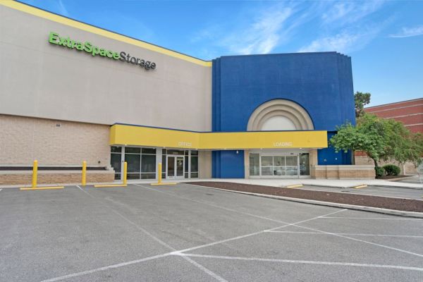 Extra Space Storage - 7960 - York - Whiteford Rd - 2899 Whiteford Road
