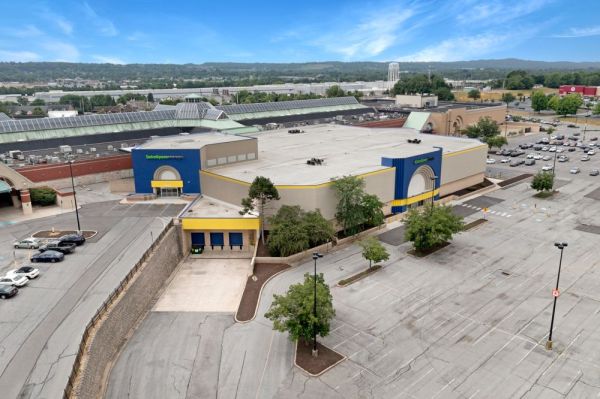 Extra Space Storage - 7960 - York - Whiteford Rd - 2899 Whiteford Road