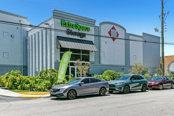 Extra Space Storage - 7985 - Fort Lauderdale - 1st Ave - 1217 Southwest 1st Avenue