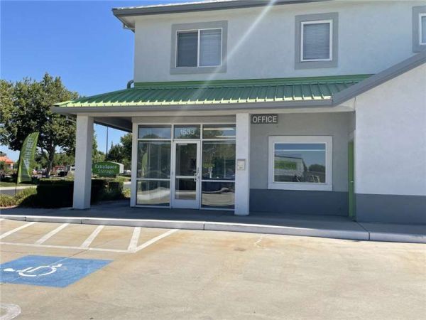 Extra Space Storage - 8072 - Modesto - Cummins Dr - 1533 Cummins Drive