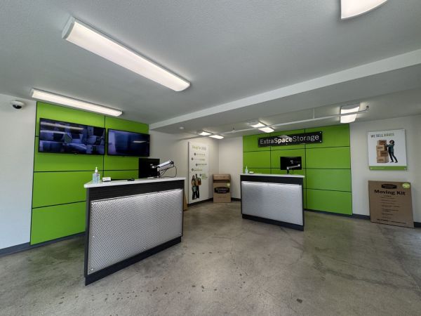 Extra Space Storage - 0389 - Long Beach - E Carson St - 2101 East Carson Street