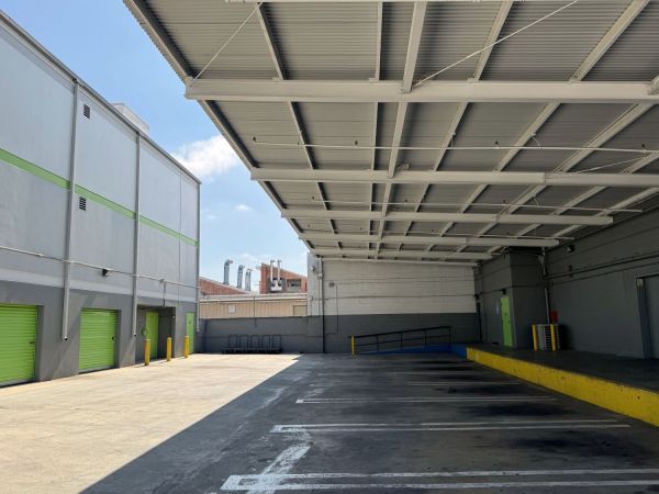 Extra Space Storage - 0389 - Long Beach - E Carson St - 2101 East Carson Street