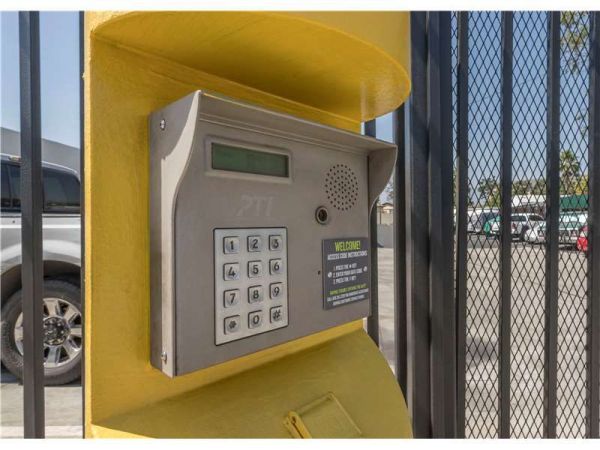 Extra Space Storage - 0395 - Baldwin Park - Garvey Ave - 12737 Garvey Avenue