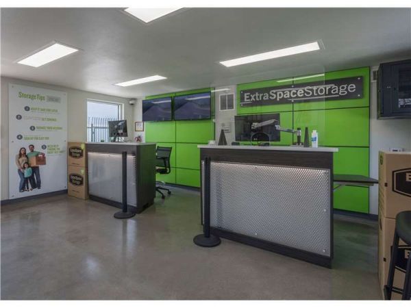 Extra Space Storage - 0395 - Baldwin Park - Garvey Ave - 12737 Garvey Avenue