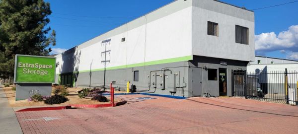 Extra Space Storage - 0397 - Pomona - Ridgeway St - 601 Ridgeway Street