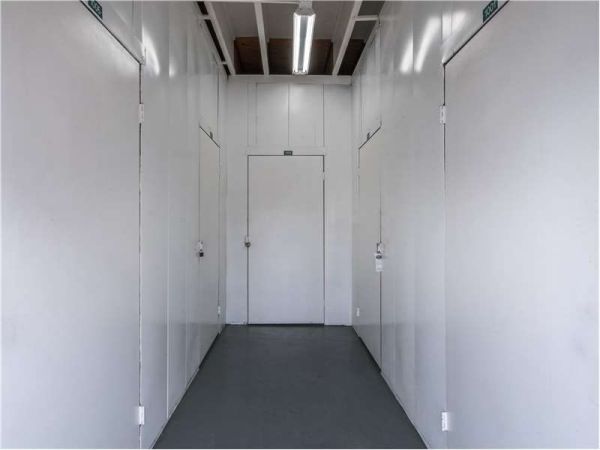 Extra Space Storage - 0397 - Pomona - Ridgeway St - 601 Ridgeway Street