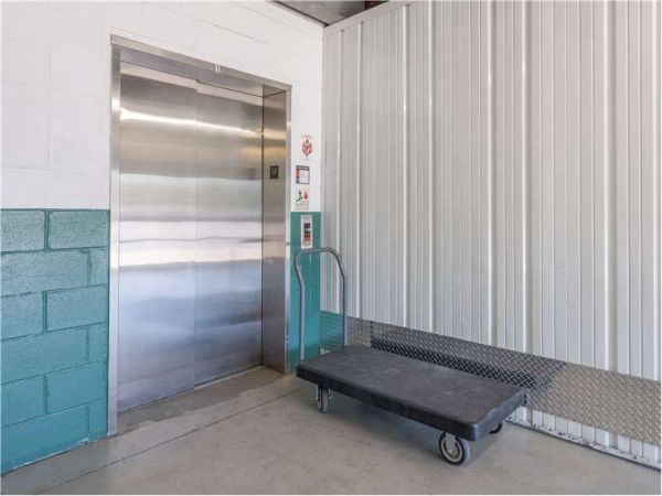Extra Space Storage - 0642 - Edgewater - River Rd - 410 River Road