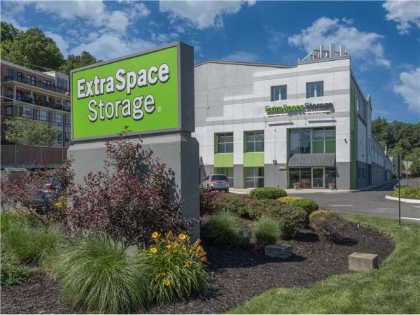 Extra Space Storage - 0642 - Edgewater - River Rd - 410 River Road