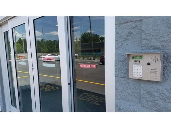 Extra Space Storage - 8252 - Brandon - Brandon Blvd - 1759 West Brandon Boulevard